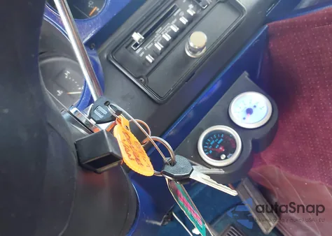 1987 Dodge Ram Van B250 z USA, uszkodzony, nr VIN 2B7HB23T8HK209186